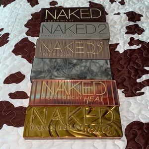 Lot lot of Naked palettes.  A couple have been used a couple times.
